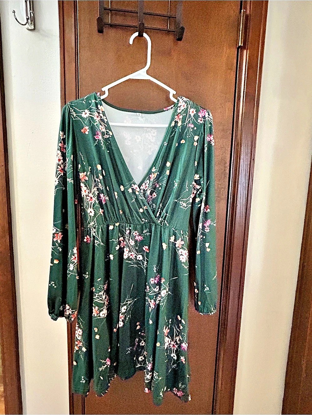 Floral Mini Dress in Green & Pink Size Small Like New